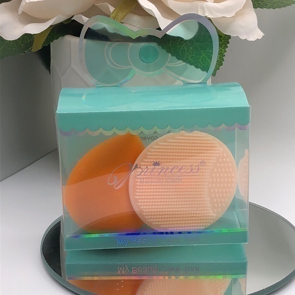 Other - Beauty Blender and cleansing pad